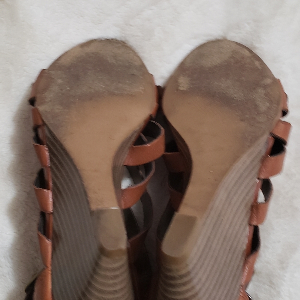 Shoes - Picture 3 of 3